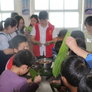 浓情端午 心“粽”有你——平昌县风凉小学端午节包粽子活动